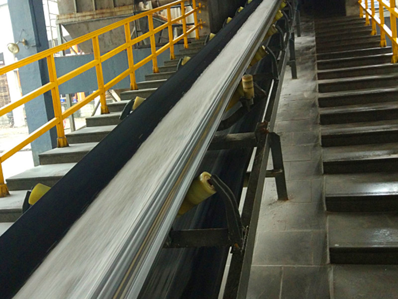 皮帶輸送機(jī)