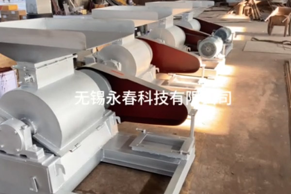 尿素粉碎機(jī)